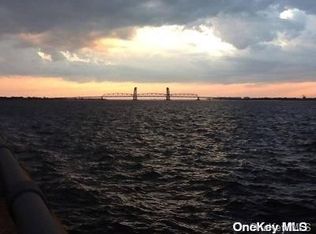 14107 Beach Channel Dr, Rockaway Park, NY 11694