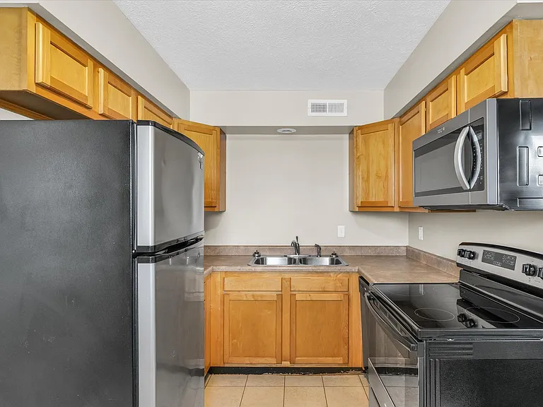 308 College Park Dr — Photo 7