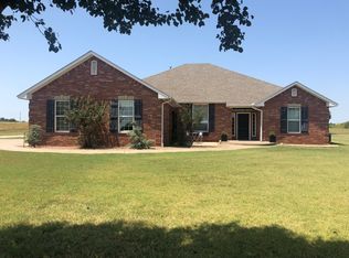 409 Scissortail Ln, Tuttle, OK 73089