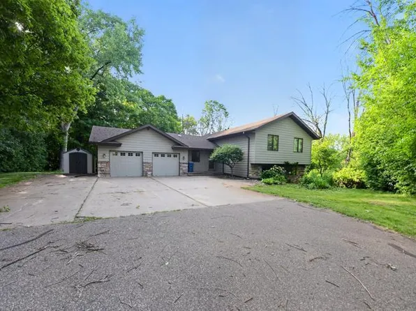 4110 Juneau Ln N, Plymouth, MN 55446