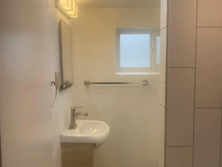2040 1/2 Kendall St — Photo 14