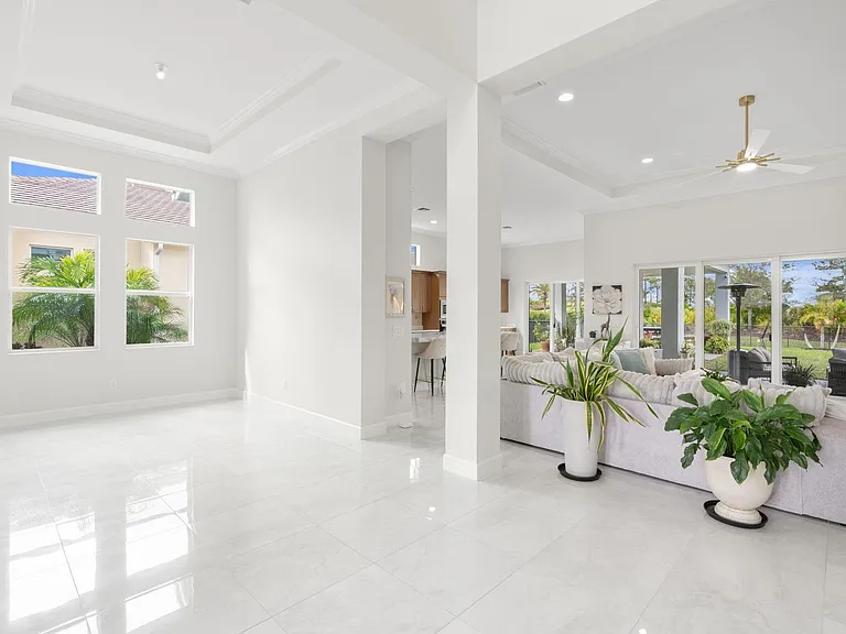 4776 Estates Cir — Photo 30