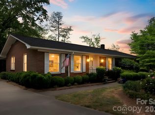 208 S Dixie St, Cherryville, NC 28021