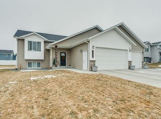 3906 Nickel St, Bismarck, ND 58503