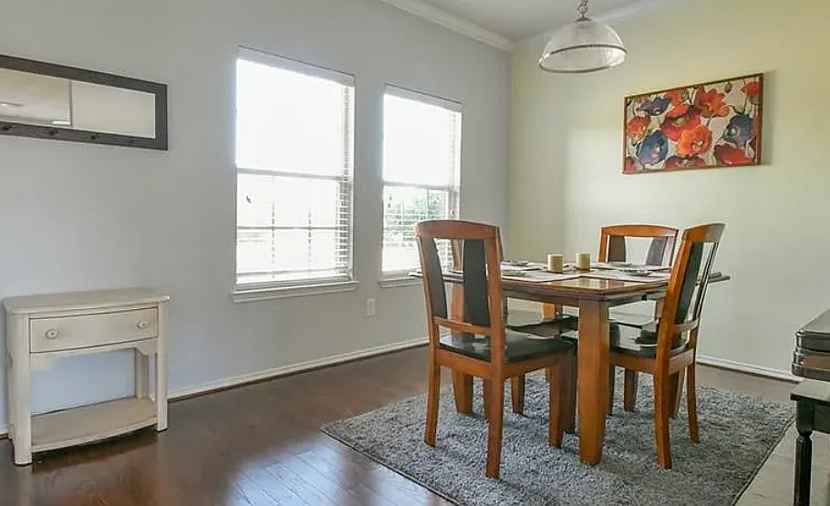 3 bed, 2.5 bath, 2174 sqft, $2,500 — Photo 3