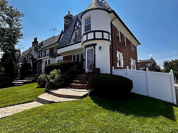 2nd image of 314 Cochran Pl