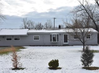 30195 Fort Rd, Brownstown, MI 48173