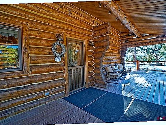 4th image of 653 Marmot Dr