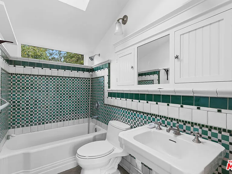 1625 Opechee Way — Photo 30