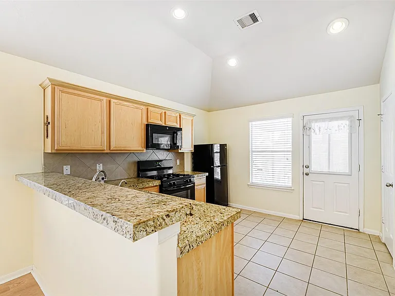 10834 Windfern Lakes St — Photo 6