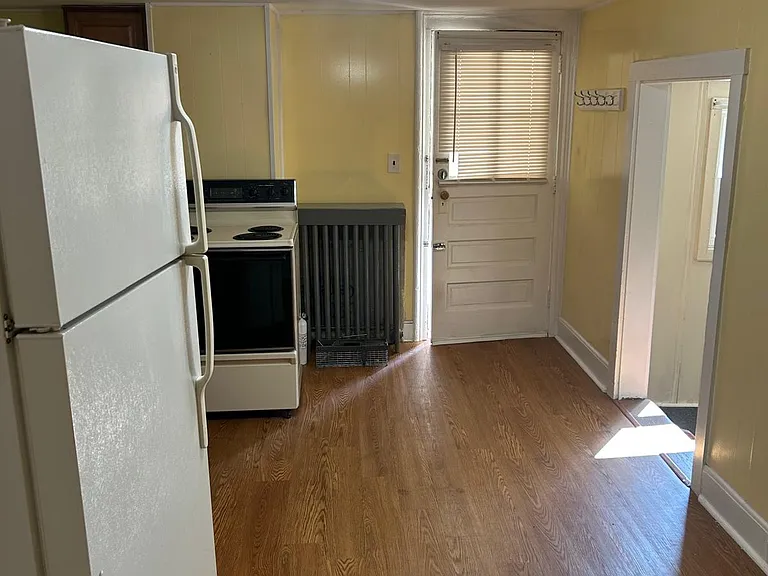 1455 Farmington Ave #2 — Photo 7