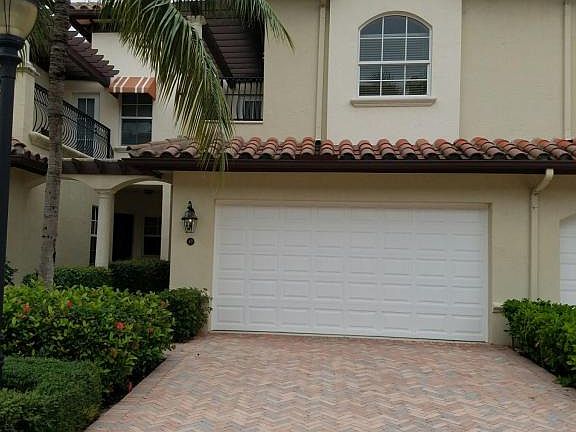 2nd image of 49 Marina Gardens Dr