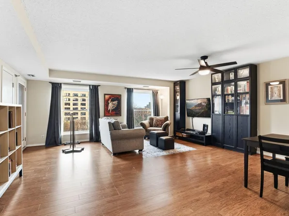 198 6th St E Unit 501, Saint Paul, MN 55101