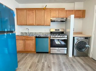 258-260 Cypress St #1, Brookline, MA 02445