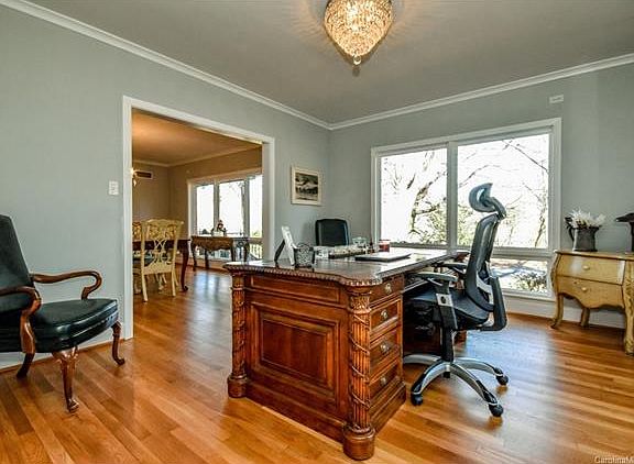 5th image of 567 Lakeside Dr