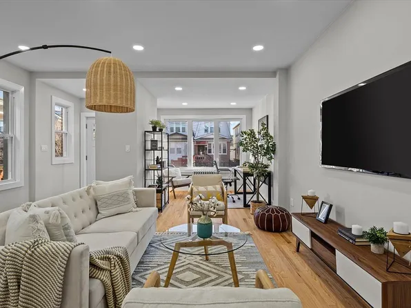 770 E 45th St, Brooklyn, NY 11203