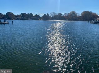 984 N Glebe Rd, Montross, VA 22520