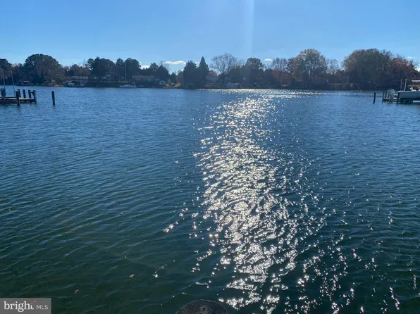 984 N Glebe Rd, Montross, VA 22520