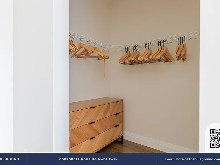 Walk-in Closet
