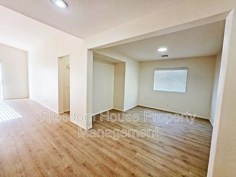 6451 Goodale St — Photo 18