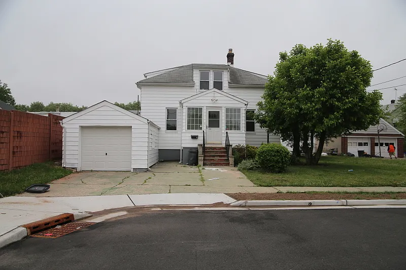 3 Elmwood Ave photo 1