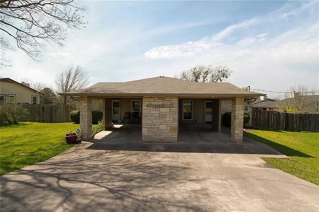 2 bed, 1.5 bath, 950 sqft, $1,600 — Photo 1