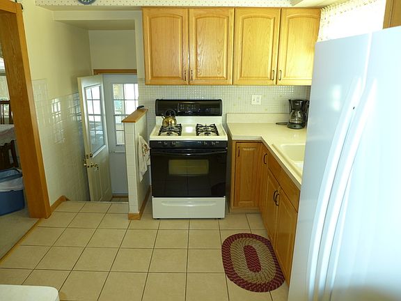 3rd image of 4608 Grace St