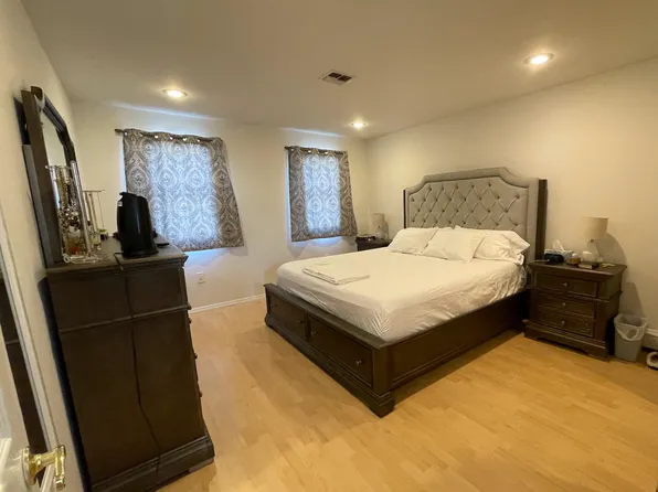 515 44th Street image 10 of 15