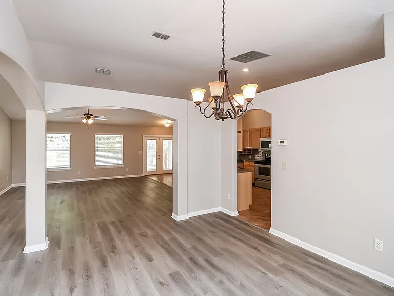 1299 Summit Oaks Dr E — Photo 5