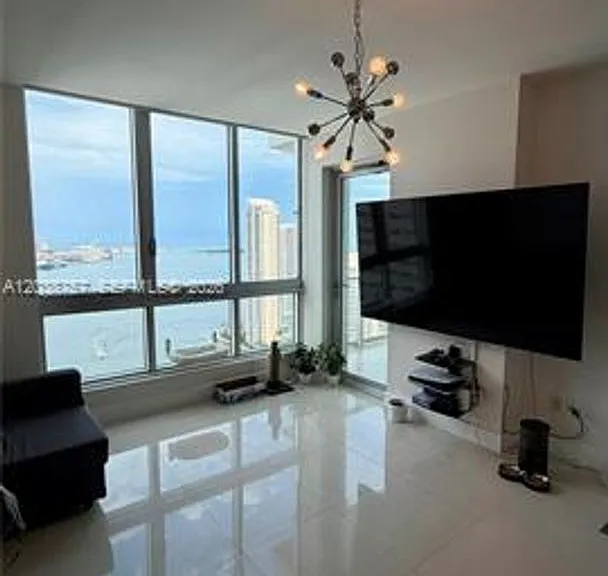 300 S Biscayne Blvd #T-3212 — Photo 3