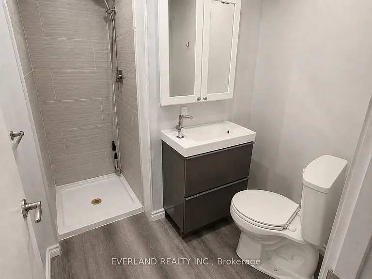 850 Bathurst St #301 — Photo 4