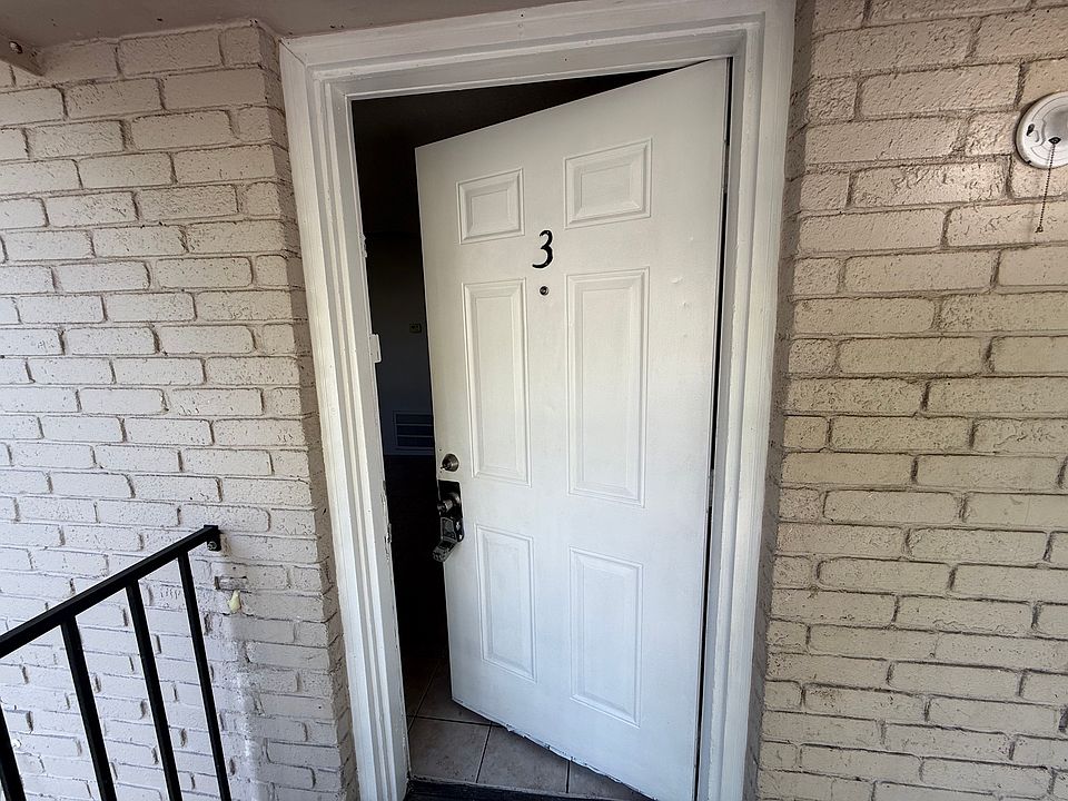 1st image of 2043 Anchor Dr APT 1