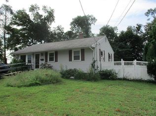 50 Roundway Dr, Coventry, RI 02816