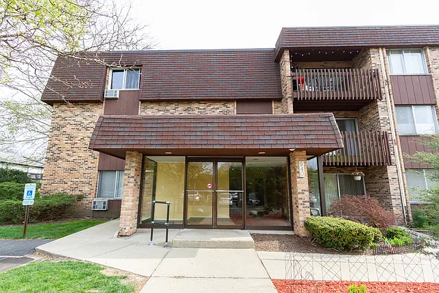 940 E Old Willow Rd #211 — Photo 1