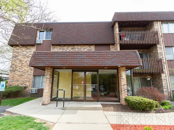 940 E Old Willow Rd APT 211, Prospect Heights, IL 60070