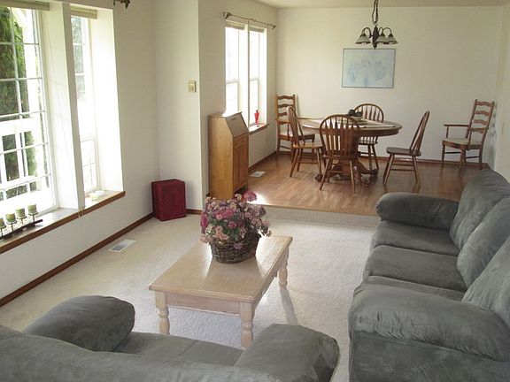 4th image of 3909 142nd Pl NW