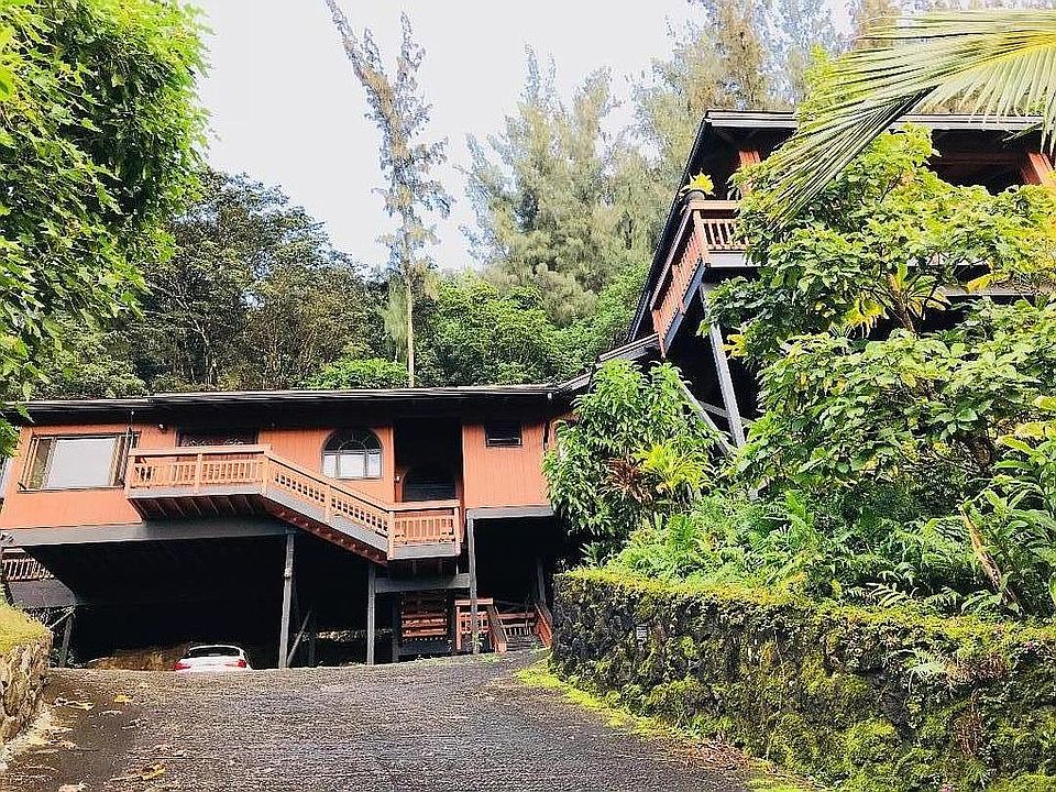 Hillside Villa on 35.8 Acres