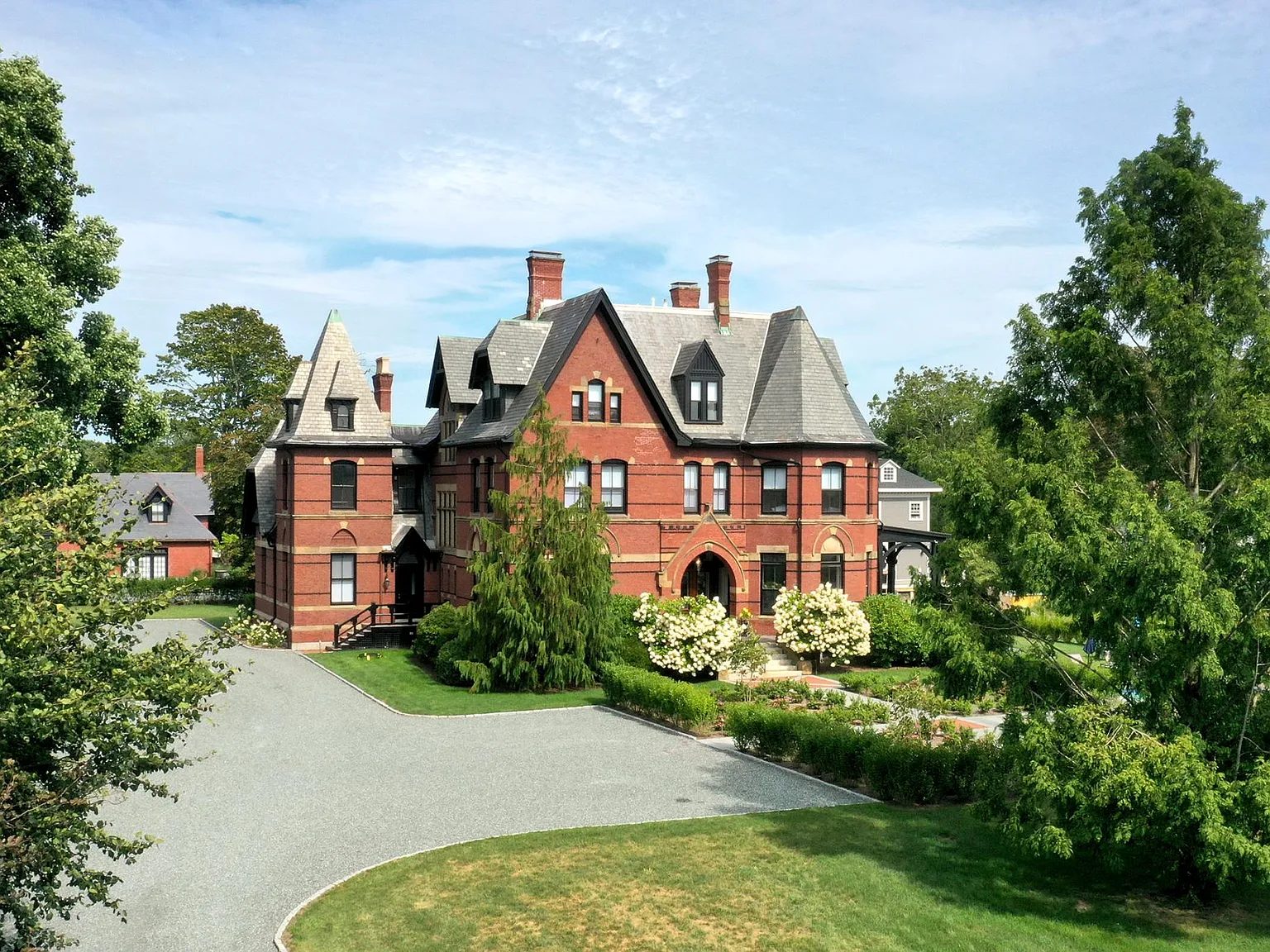 8 bed, 7.5 bath, 10480 sqft, $135,000 — Photo 3