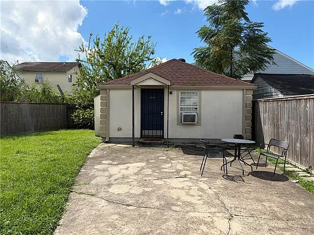 1 bed, 1.0 bath, 600 sqft, $1,300 — Photo 2