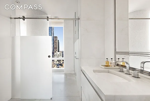 Rented by Compass | media 31