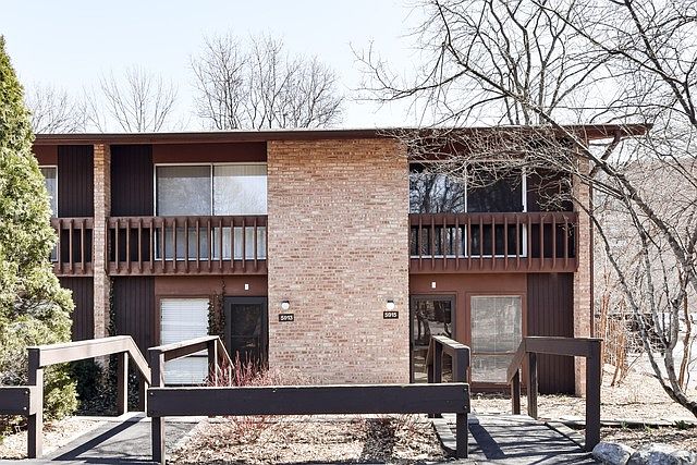 1st image of 5915 Oakwood Dr
