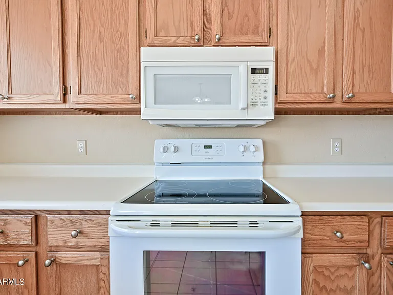6830 E Paradise Ln — Photo 10
