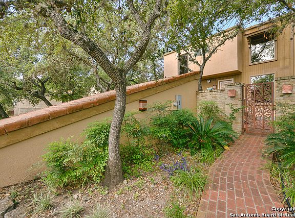 2nd image of 3809 Lomita St