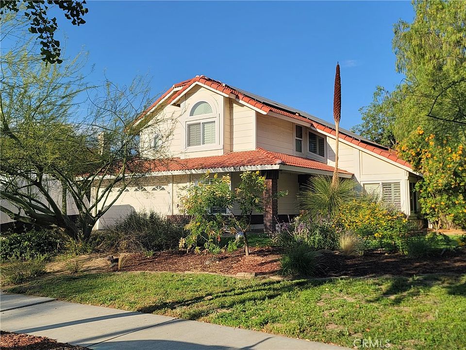 1st image of 1618 Deanna Way