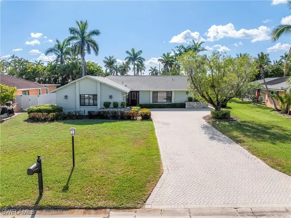 5240 Fairfield Dr, Fort Myers, FL 33919
