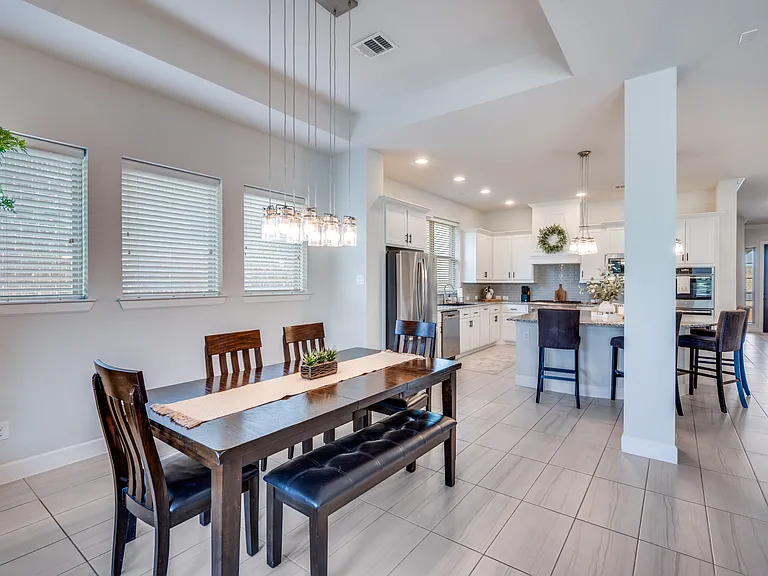 1044 Myers Park Trl — Photo 15