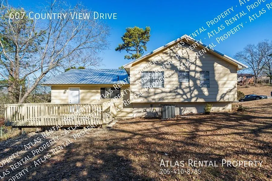 Building Photo - 607 Country View Dr