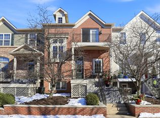 213 Manchester Dr, Zionsville, IN 46077