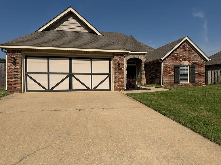 1495 N Corsica Dr — Photo 1