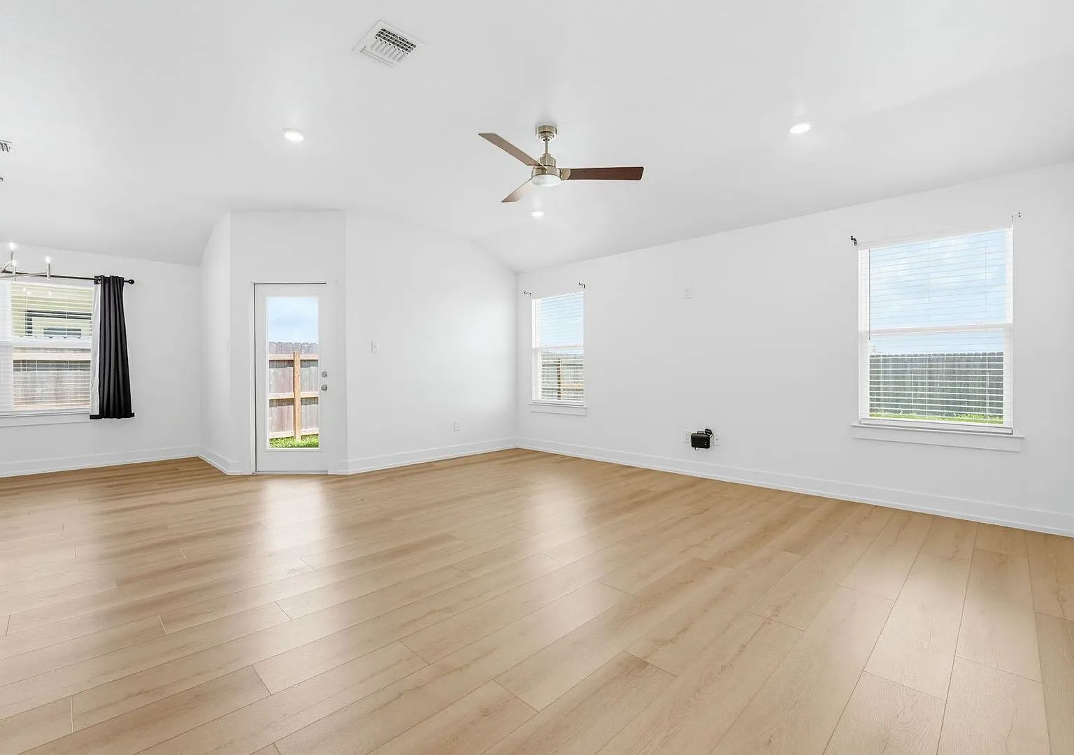 8822 Trungle Rd — Photo 4